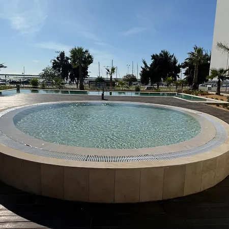 דירה Luxurious With Sea View, Pools, Fitness *